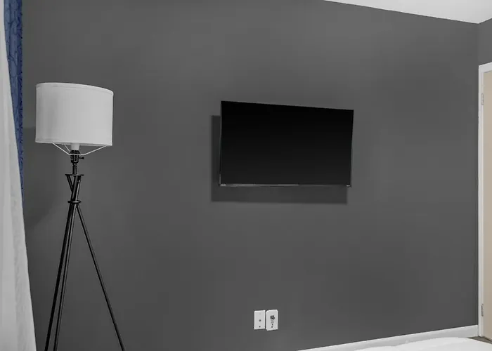 Modern 3br Quiet Area Family Friendly