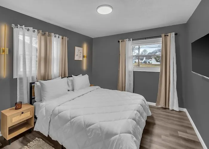 Modern 3br Quiet Area Family Friendly Decatur