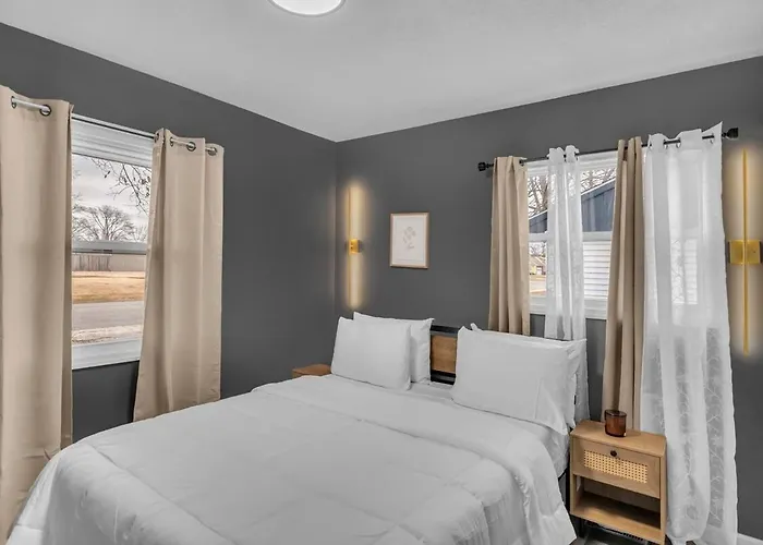 Modern 3br Quiet Area Family Friendly Apartment *